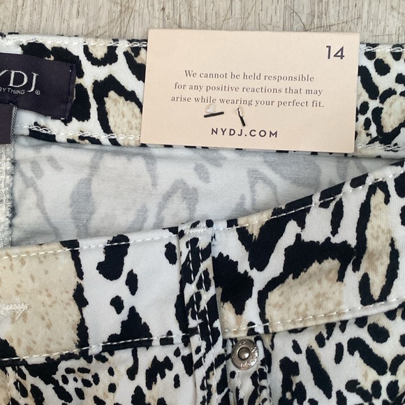 NWT NYDJ Sheri Slim Ankle Leopard Sateen Jeans - Picture 11 of 14